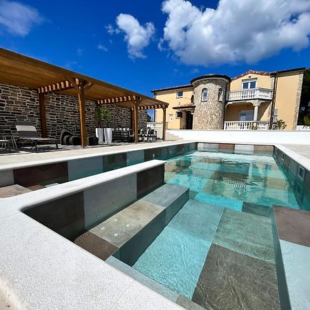 Olivea Luxury Suites Fažana Kültér fotó